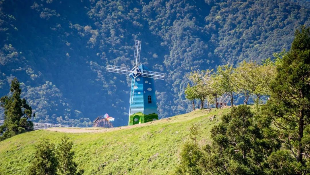 東方電影，自然美景探索之旅的視覺盛宴