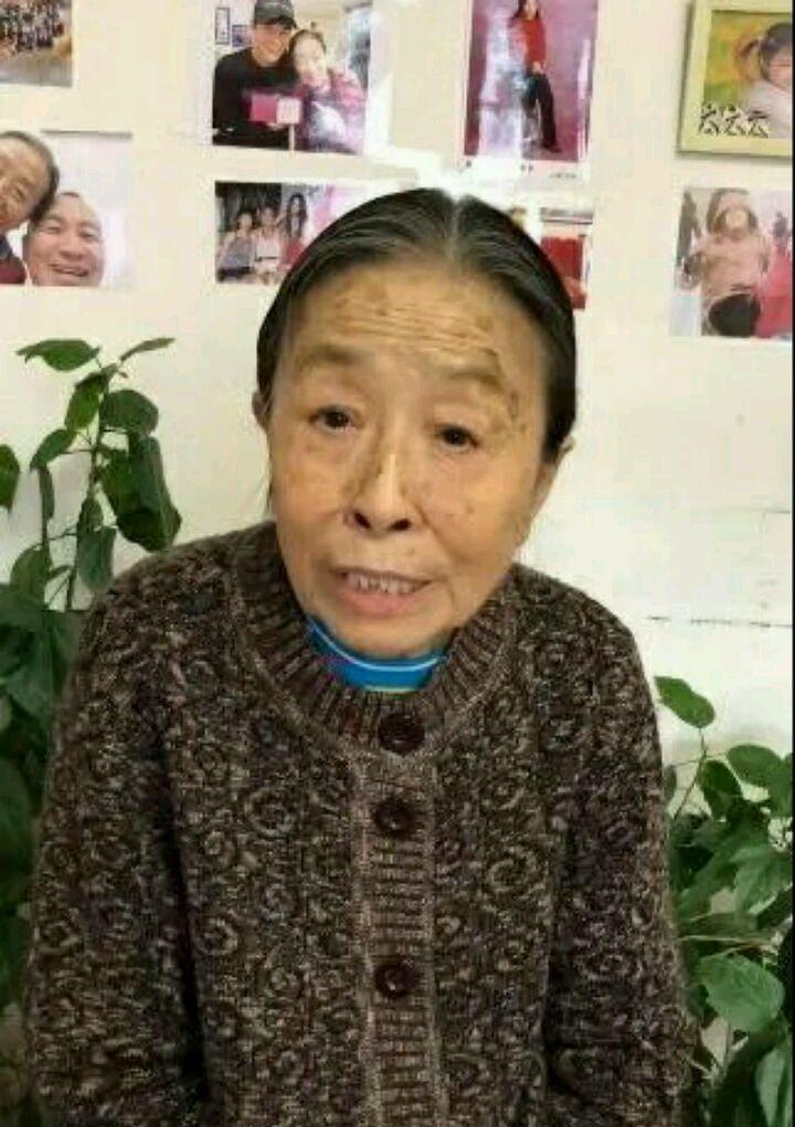 我的丑娘演員表及自然美景的心靈之旅
